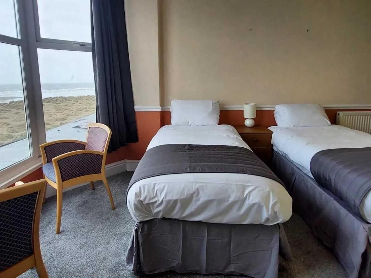 The Sandbanks Barmouth Exterior photo